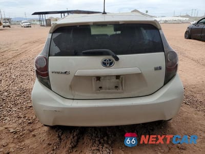 Zdjęcie 6 z 12 samochodu: 2012 TOYOTA PRIUS C THREE VIN:JTDKDTB3XC1519724 - miniatura