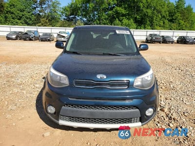 Piąte zdjęcie samochodu w środku: 2019 KIA SOUL + VIN:KNDJP3A50K7635810 - miniatura