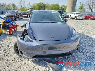 Piąte zdjęcie samochodu w środku: 2022 TESLA MODEL Y VIN:7SAYGDEF6NF537003 - miniatura