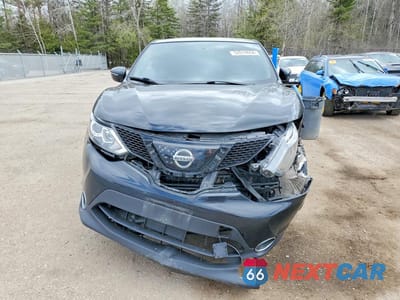 Piąte zdjęcie samochodu w środku: 2018 NISSAN QASHQAI S VIN:JN1BJ1CP2JW158040 - miniatura