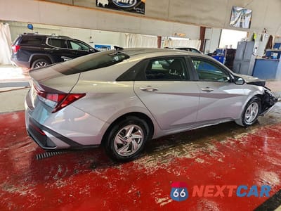 Trzecie zdjęcie samochodu z tyłu: 2025 HYUNDAI ELANTRA SE VIN:KMHLL4DG5SU044988 - miniatura