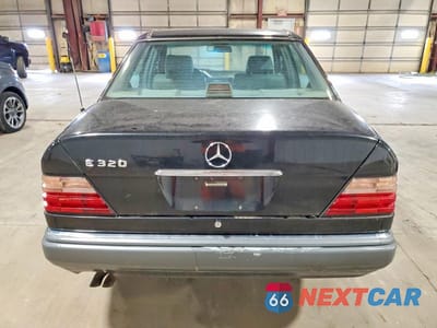 Zdjęcie 6 z 12 samochodu: 1994 MERCEDES-BENZ E 320 VIN:WDBEA32E9RC065145 - miniatura