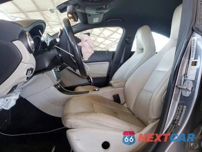 Zdjęcie 7 z 12 samochodu: 2014 MERCEDES-BENZ CLA 250 VIN:WDDSJ4EB9EN144752 - miniatura