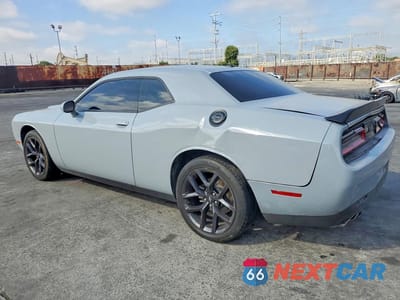 Drugie zdjęcie samochodu z przodu: 2021 DODGE CHALLENGER SXT VIN:2C3CDZAG2MH600042 - miniatura
