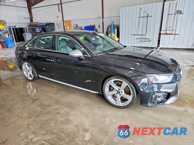Czwarte zdjęcie samochodu z boku: 2022 AUDI S4 PREMIUM PLUS VIN:WAUB4AF4XNA044907 - miniatura