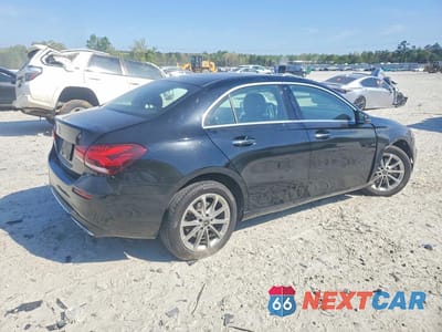 Trzecie zdjęcie samochodu z tyłu: 2019 MERCEDES-BENZ A 220 VIN:WDD3G4EB5KW026075 - miniatura