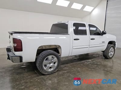 Trzecie zdjęcie samochodu z tyłu: 2009 CHEVROLET SILVERADO C1500 LT VIN:3GCEC230X9G173067 - miniatura
