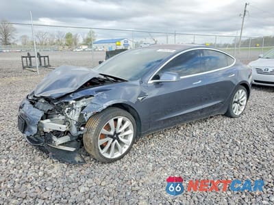 2018 TESLA MODEL 3 5YJ3E1EAXJF023925 - główne zdjęcie licytacji z USA - miniatura