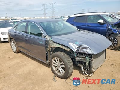 Czwarte zdjęcie samochodu z boku: 2020 VOLKSWAGEN PASSAT VIN:1VWSA7A33LC019603 - miniatura