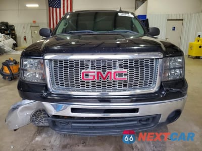 Piąte zdjęcie samochodu w środku: 2011 GMC SIERRA C1500 SL VIN:3GTP1UEA6BG224358 - miniatura