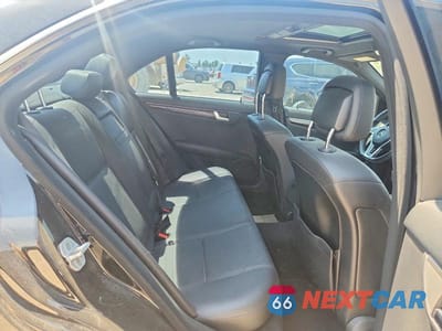 Zdjęcie 10 z 12 samochodu: 2014 MERCEDES-BENZ C-CLASS C250 RWD VIN:WDDGF4HB3EA955747 - miniatura