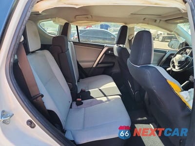Zdjęcie 11 z 13 samochodu: 2018 TOYOTA RAV4 XLE VIN:JTMWFREV1JJ173457 - miniatura