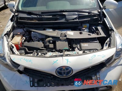 Zdjęcie 12 z 13 samochodu: 2016 TOYOTA PRIUS V FIVE VIN:JTDZN3EU0GJ049130 - miniatura