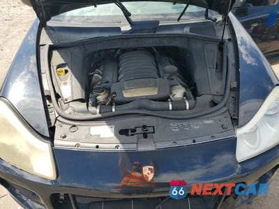 Zdjęcie 12 z 13 samochodu: 2010 PORSCHE CAYENNE GTS VIN:WP1AD2AP3ALA61339 - miniatura