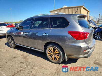 Drugie zdjęcie samochodu z przodu: 2017 NISSAN PATHFINDER SV VIN:5N1DR2MN8HC629858 - miniatura