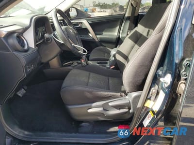 Zdjęcie 7 z 14 samochodu: 2018 TOYOTA RAV4 XLE VIN:JTMWFREV5JJ195848 - miniatura