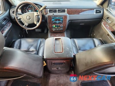 Zdjęcie 8 z 13 samochodu: 2009 GMC YUKON DENALI VIN:1GKFC03279R301277 - miniatura