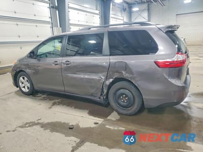 Drugie zdjęcie samochodu z przodu: 2017 TOYOTA SIENNA LE 8-PASSENGER VIN:5TDKZ3DC2HS795713 - miniatura