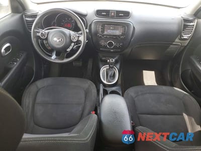 Zdjęcie 8 z 11 samochodu: 2017 KIA SOUL + VIN:KNDJP3A56H7441307 - miniatura