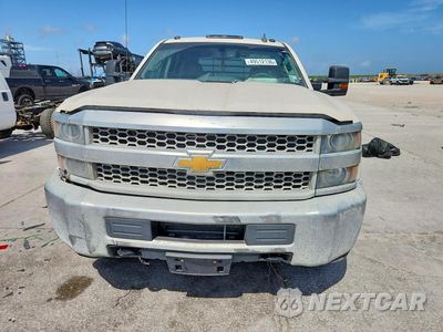 Piąte zdjęcie samochodu w środku: 2019 CHEVROLET SILVERADO C3500 6.0L V-8 FLAT BED VIN:1GB4CVCG4KF171885 - miniatura