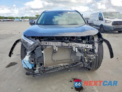 Piąte zdjęcie samochodu w środku: 2024 TOYOTA RAV4 XLE VIN:2T3W1RFV2RW341438 - miniatura