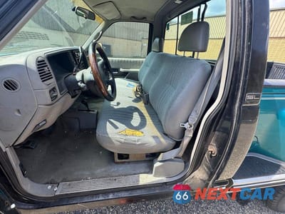 Zdjęcie 6 z 10 samochodu: 2005 GMC SIERRA VIN:1GTEK14HX52508769 - miniatura