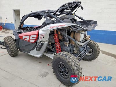 Trzecie zdjęcie samochodu z tyłu: 2024 CAN-AM MAVERICK X3 RS UTILITY VEHICLE VIN:3JBVJAV48RE000436 - miniatura