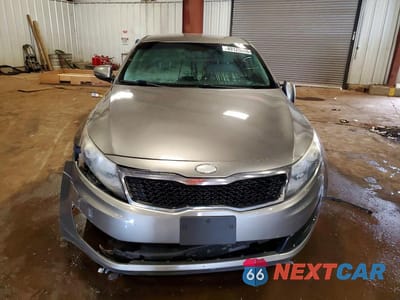 Piąte zdjęcie samochodu w środku: 2013 KIA OPTIMA LX VIN:5XXGM4A77DG166753 - miniatura