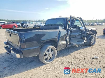 Trzecie zdjęcie samochodu z tyłu: 2001 CHEVROLET SILVERADO C1500 VIN:2GCEC19T711136969 - miniatura