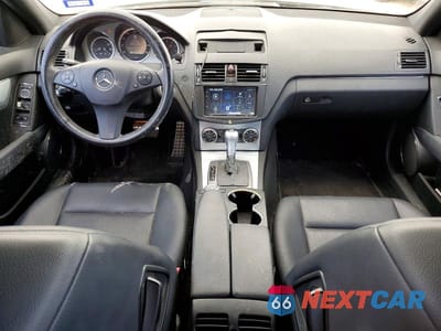 Zdjęcie 8 z 12 samochodu: 2009 MERCEDES-BENZ C 300 VIN:WDDGF54X49R044633 - miniatura