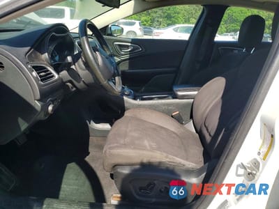 Zdjęcie 7 z 12 samochodu: 2015 CHRYSLER 200 LIMITED VIN:1C3CCCAB5FN632689 - miniatura