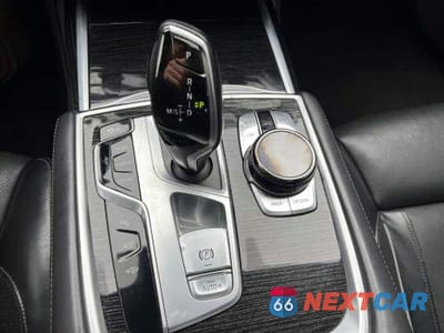 Zdjęcie 9 z 12 samochodu: 2017 BMW 750 XI VIN:WBA7F2C38HG423052 - miniatura