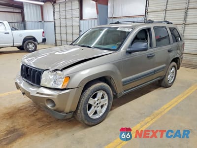 2005 JEEP GRAND CHEROKEE LAREDO 1J4GR48K15C680900 - główne zdjęcie licytacji z USA - miniatura