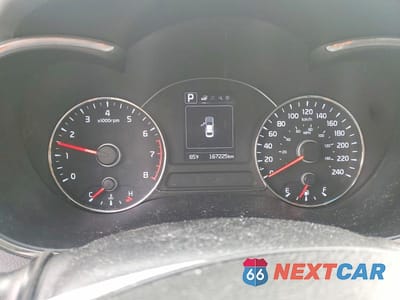 Zdjęcie 9 z 13 samochodu: 2017 KIA FORTE LX VIN:3KPFL4A75HE059374 - miniatura