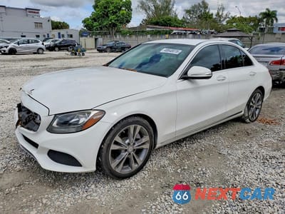 2015 MERCEDES-BENZ C 300 4MATIC 55SWF4KB2FU017941 - główne zdjęcie licytacji z USA - miniatura