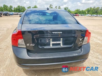 Zdjęcie 6 z 12 samochodu: 2008 VOLVO S40 2.4I VIN:YV1MS382882378287 - miniatura