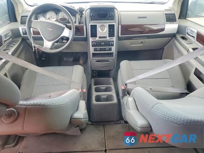 Zdjęcie 8 z 13 samochodu: 2010 CHRYSLER TOWN & COUNTRY TOURING VIN:2A4RR5D18AR266090 - miniatura
