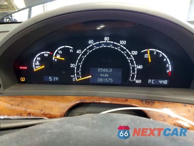 Zdjęcie 9 z 12 samochodu: 2005 MERCEDES-BENZ S 500 4MATIC VIN:WDBNG84J55A448463 - miniatura