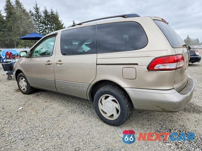 Drugie zdjęcie samochodu z przodu: 2002 TOYOTA SIENNA LE VIN:4T3ZF13CX2U437925 - miniatura