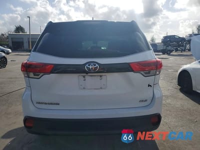 Zdjęcie 6 z 12 samochodu: 2017 TOYOTA HIGHLANDER XLE VIN:5TDKZRFH6HS203404 - miniatura