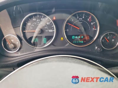 Zdjęcie 9 z 12 samochodu: 2014 JEEP WRANGLER SPORT VIN:1C4AJWAG0EL100461 - miniatura