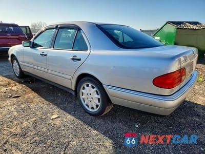 Drugie zdjęcie samochodu z przodu: 1998 MERCEDES-BENZ E 320 VIN:WDBJF65F7WA528722 - miniatura