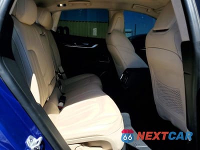 Zdjęcie 10 z 13 samochodu: 2022 MASERATI LEVANTE BASE VIN:ZN661XUA2NX398537 - miniatura
