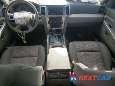 Zdjęcie 8 z 14 samochodu: 2008 JEEP GR CHEROKEE VIN:1J8GR48K28C181588 - miniatura
