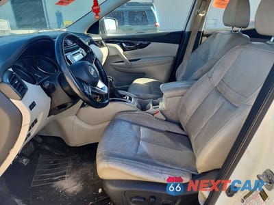 Zdjęcie 7 z 12 samochodu: 2017 NISSAN ROGUE SPORT SL VIN:JN1BJ1CP1HW015607 - miniatura