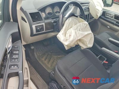 Zdjęcie 8 z 13 samochodu: 2010 DODGE GRAND CARAVAN SXT VIN:2D4RN5D11AR211582 - miniatura