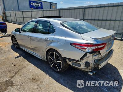 Drugie zdjęcie samochodu z przodu: 2018 TOYOTA CAMRY XSE VIN:4T1B61HK6JU056808 - miniatura