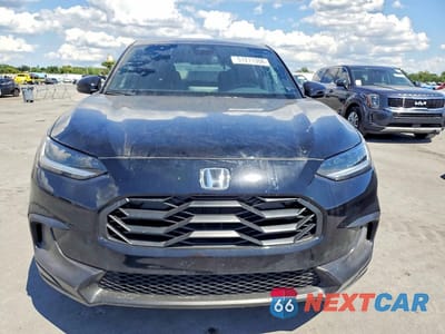 Piąte zdjęcie samochodu w środku: 2025 HONDA HR-V SPORT VIN:3CZRZ1H58SM700149 - miniatura