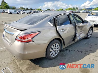 Trzecie zdjęcie samochodu z tyłu: 2015 NISSAN ALTIMA 2.5 S VIN:1N4AL3AP9FC131451 - miniatura