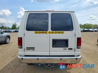 Zdjęcie 6 z 13 samochodu: 2010 FORD ECONOLINE E350 SUPER DUTY WAGON VIN:1FBNE3BL1ADA88605 - miniatura